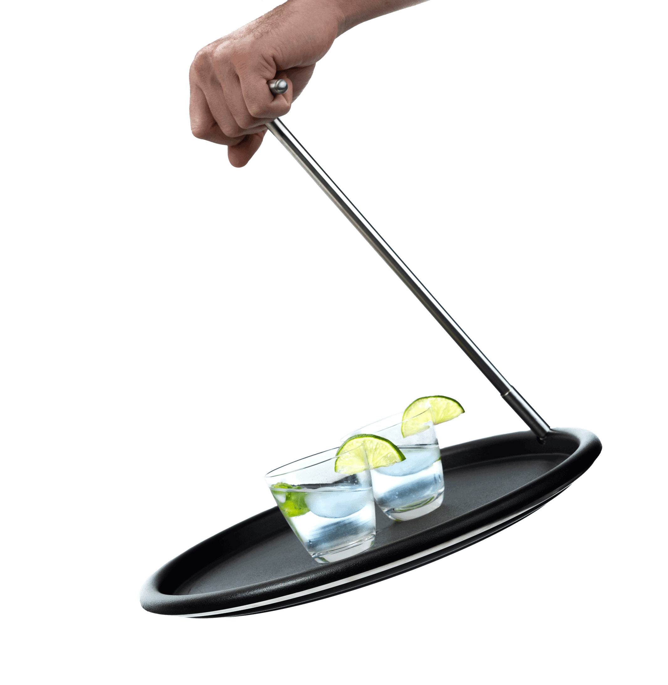 Balance Tray met twee glazen water, gedragen aan de steel met één hand